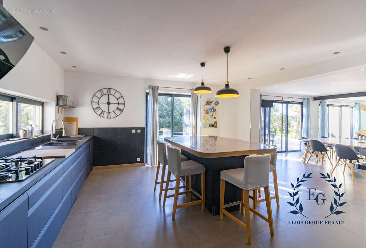 Maison à FLASSANS-SUR-ISSOLE