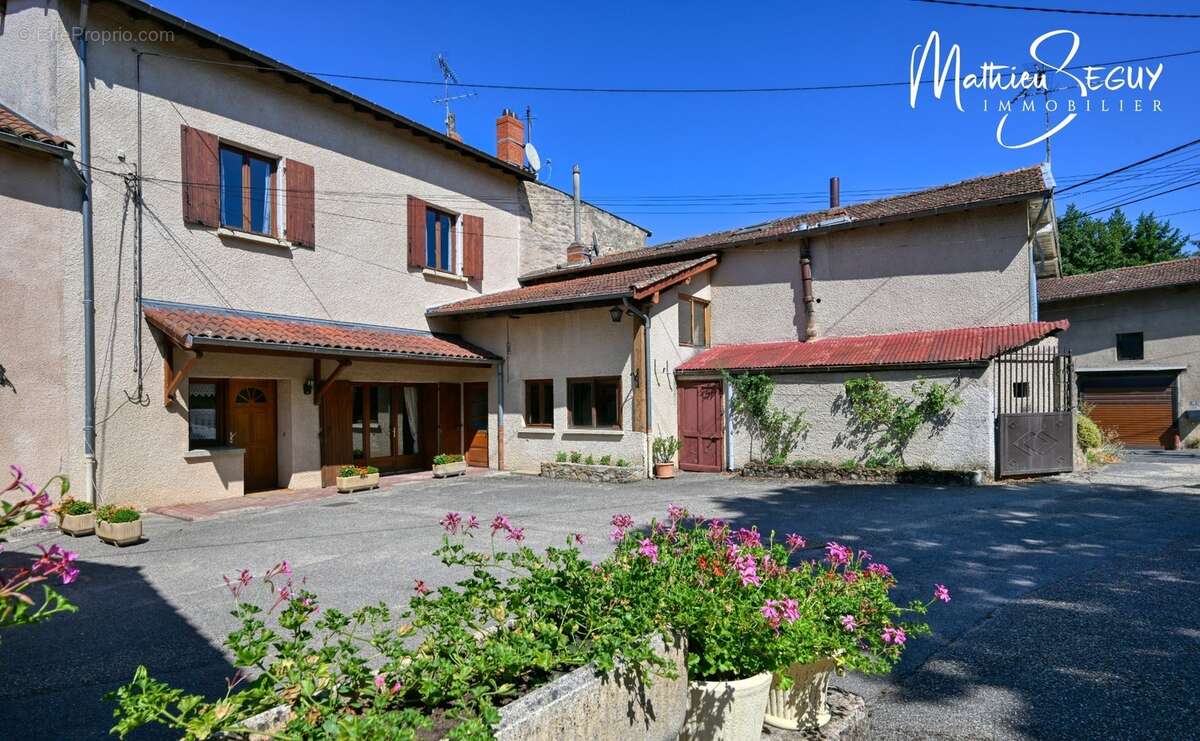 Thurins - Maison de village en bordure de Garon - photo 23