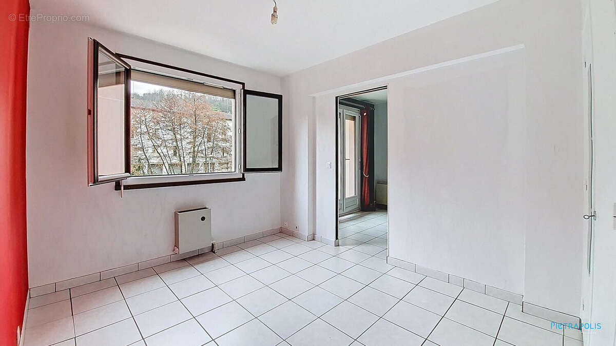 Appartement à PONT-EVEQUE