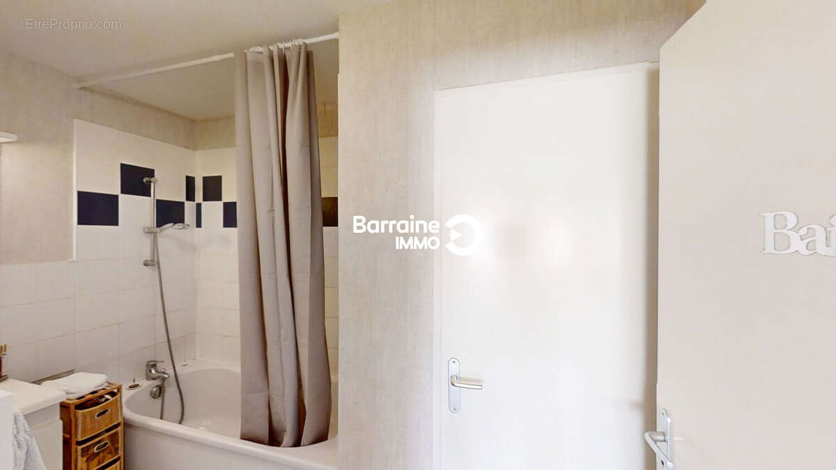 A vendre  crozon  appartement t3  2 chambres  jardn  parfait etat - photo 14