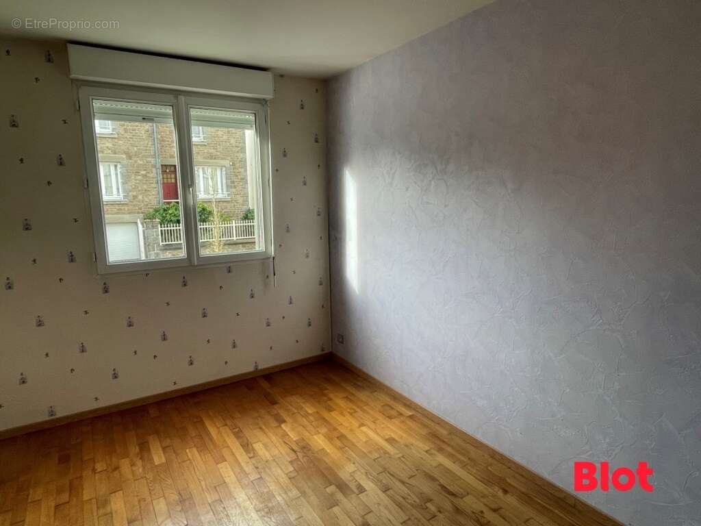 Appartement à FOUGERES