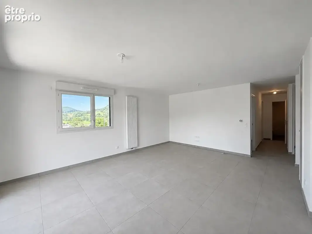Appartement à AMBILLY