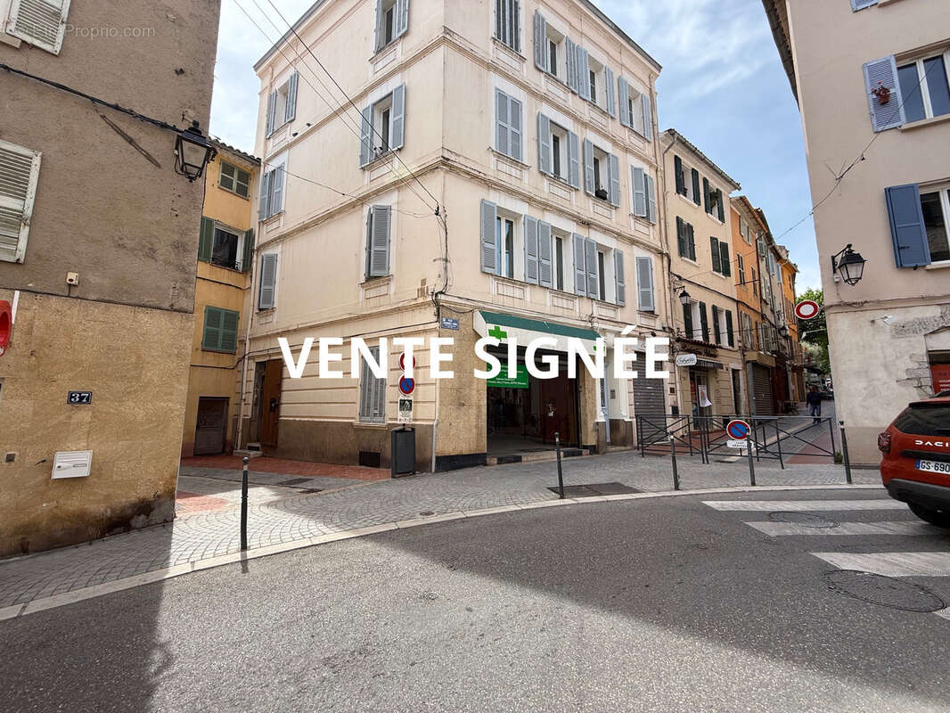 Commerce à OLLIOULES