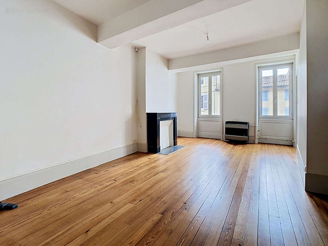 Appartement à PONT-DE-VAUX