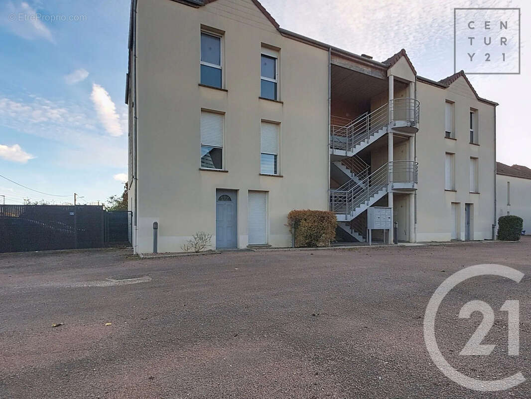 Appartement à SAINT-JULIEN-LES-VILLAS