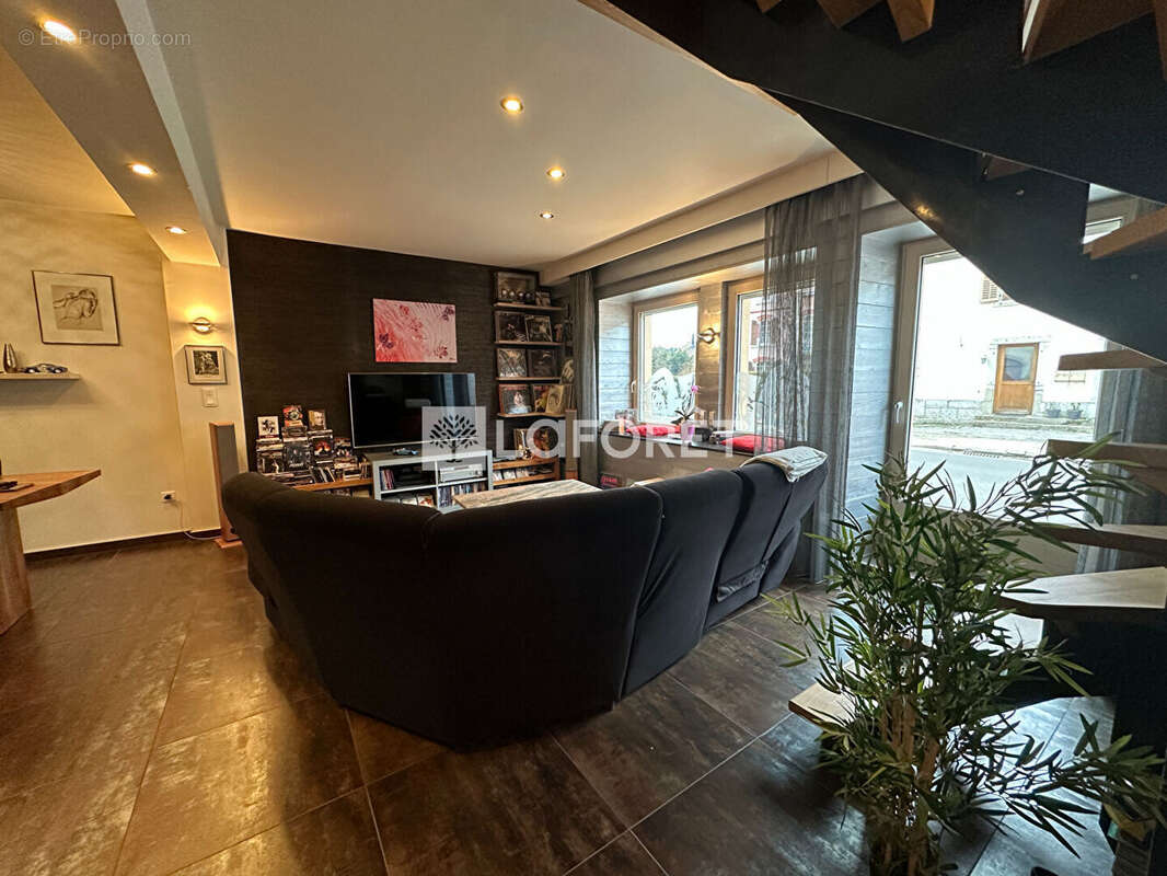 Appartement à LA CLUSE-ET-MIJOUX