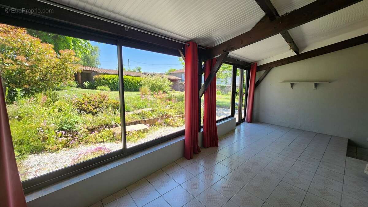 Maison à SAINT-JUNIEN