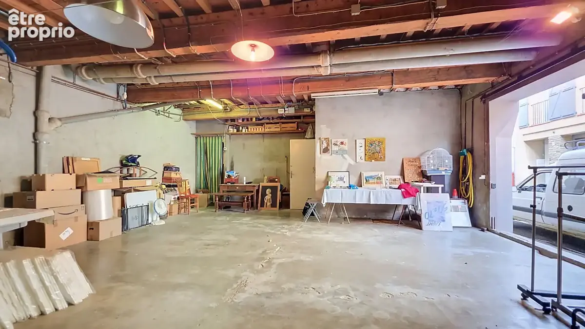 2 appartements avec exterieurs ou grande maison : ideal investisseurs ou grande famille - photo 13