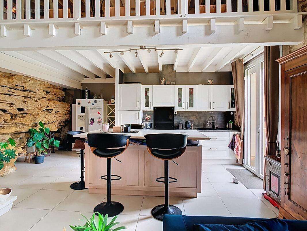 Maison à LE BUISSON-DE-CADOUIN