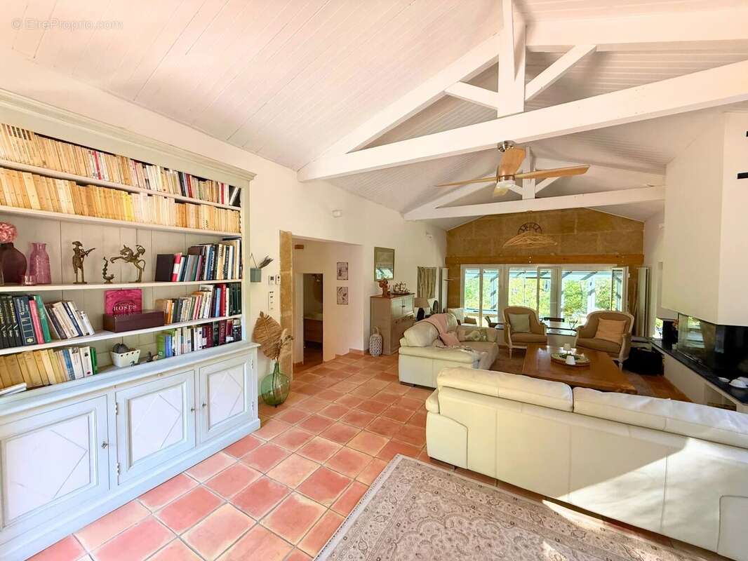 Maison à LE THOLONET