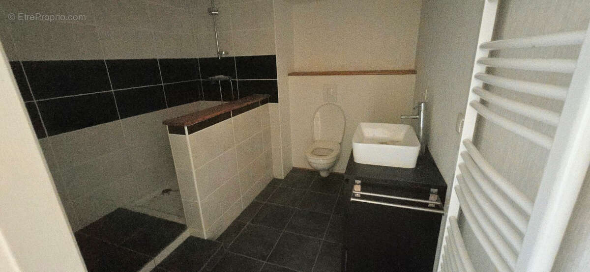 Appartement à ARC-LES-GRAY