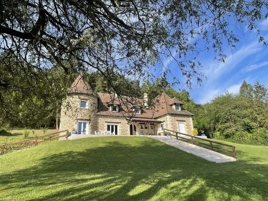 Propriété de caractère en pierre  Prestations haut de gamme  Environnement exceptionnel - photo 2