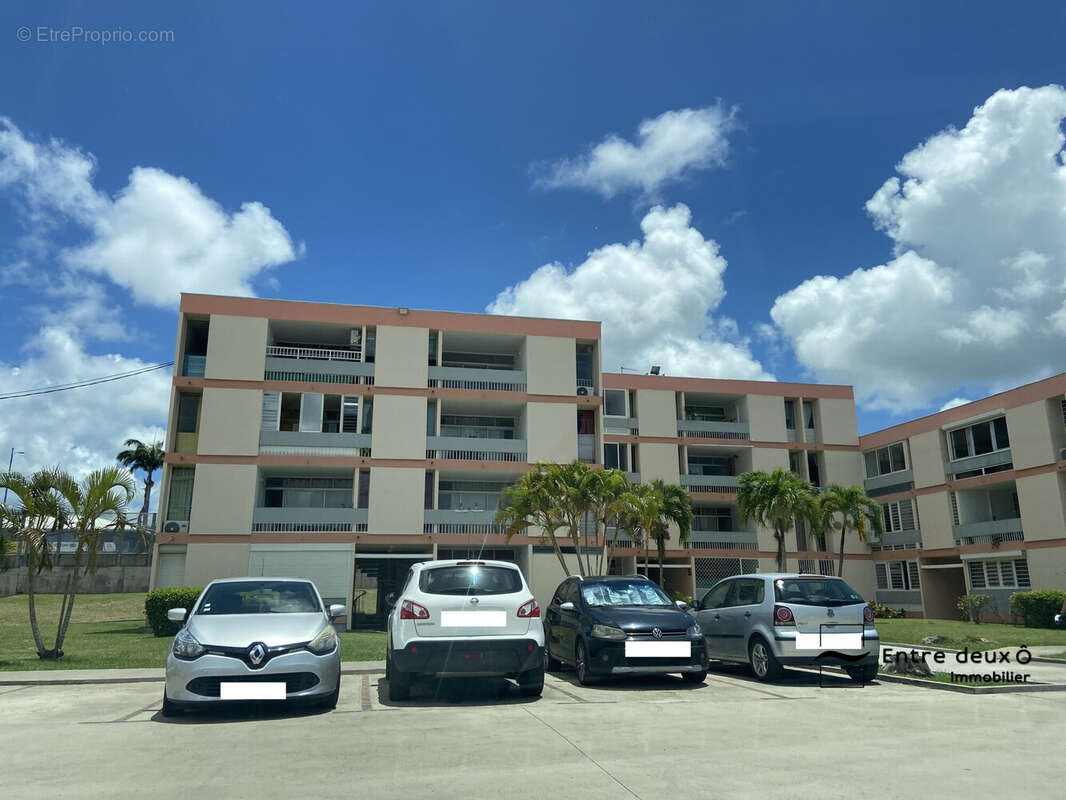 Appartement à LE ROBERT