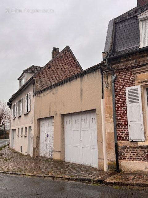 Parking à NOYON