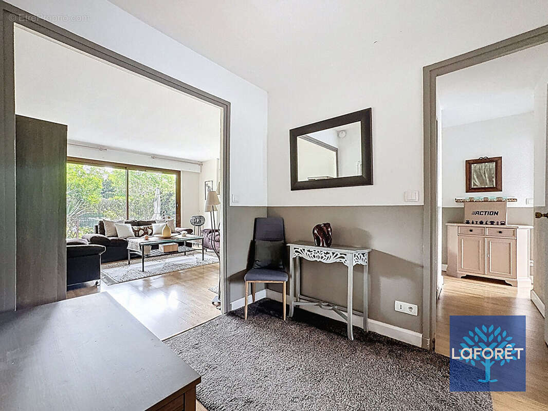 Appartement à CHILLY-MAZARIN