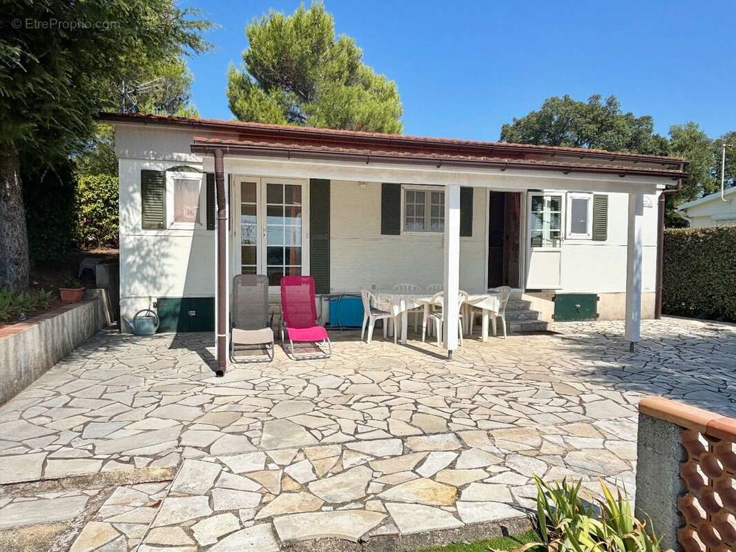 Maison 38 m² à Roquebrune-Sur-Argens  - photo 2