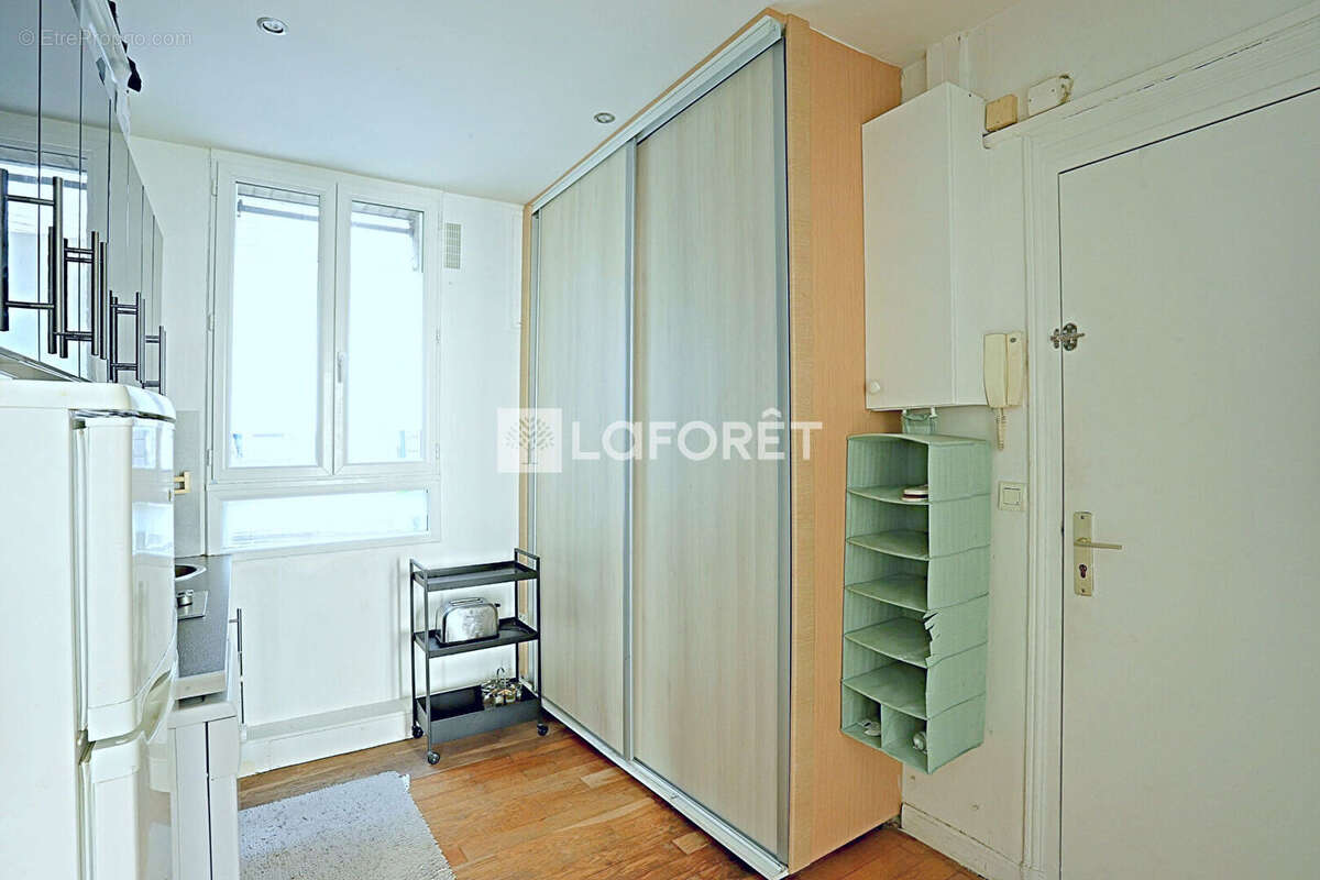 Appartement à PARIS-14E