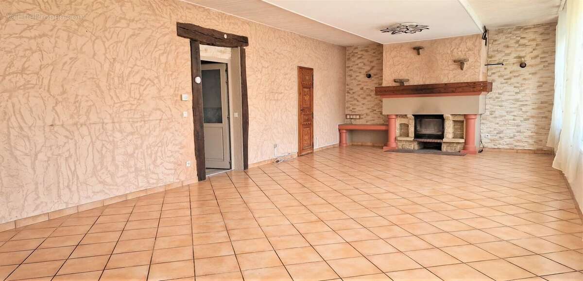 Maison à SAINT-THOMAS-EN-ROYANS