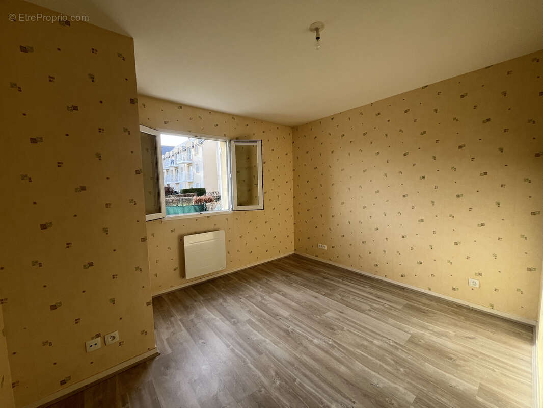 Appartement à PORT-EN-BESSIN-HUPPAIN