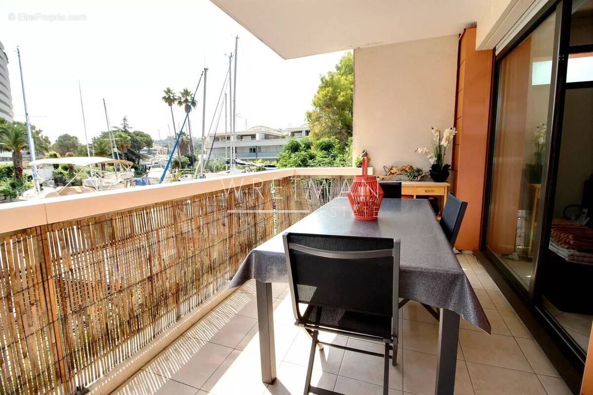 Appartement à VILLENEUVE-LOUBET