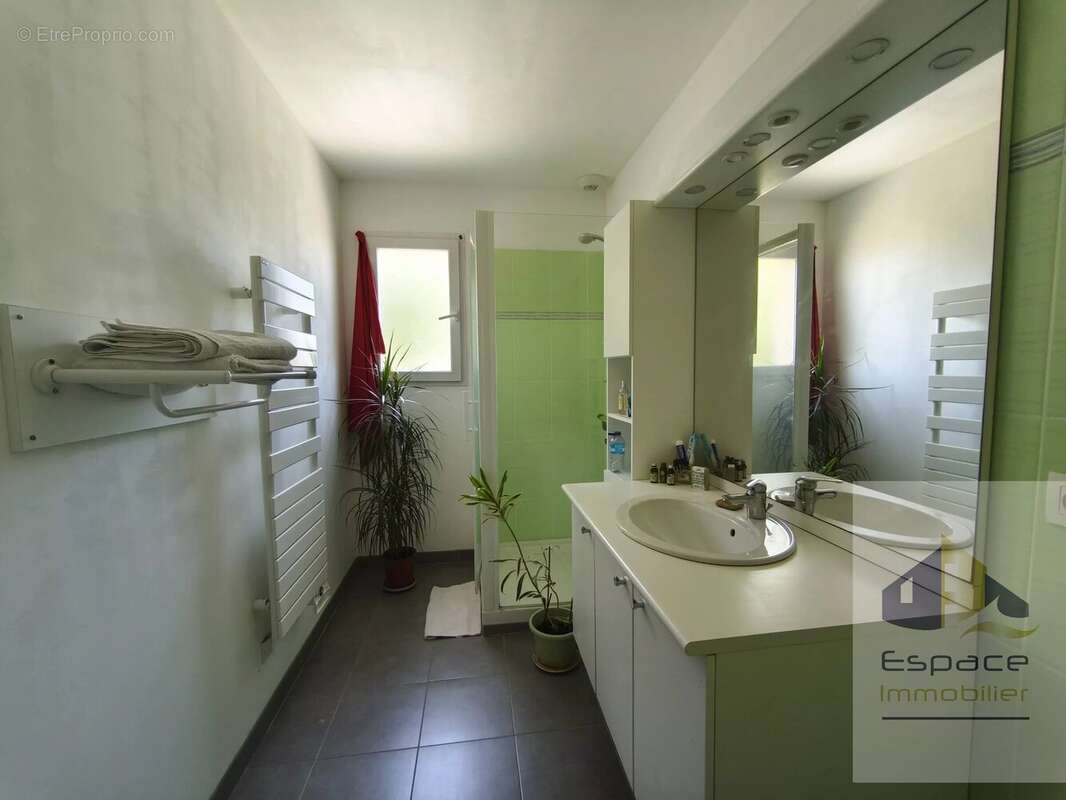 Maison familiale 5 chambres Breuil-Magné - photo 12