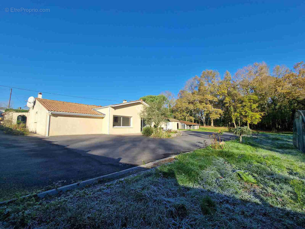Maison de plain-pied avec 2 logements avec garages - photo 21