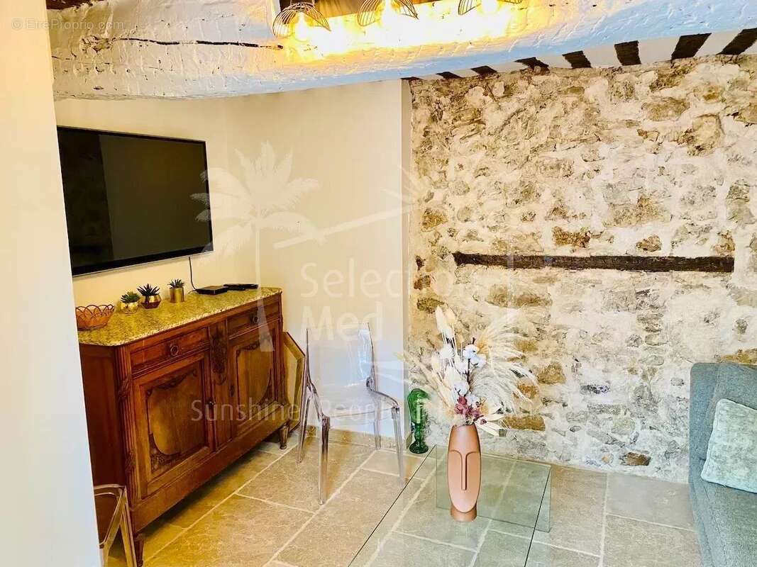 Appartement à VALBONNE