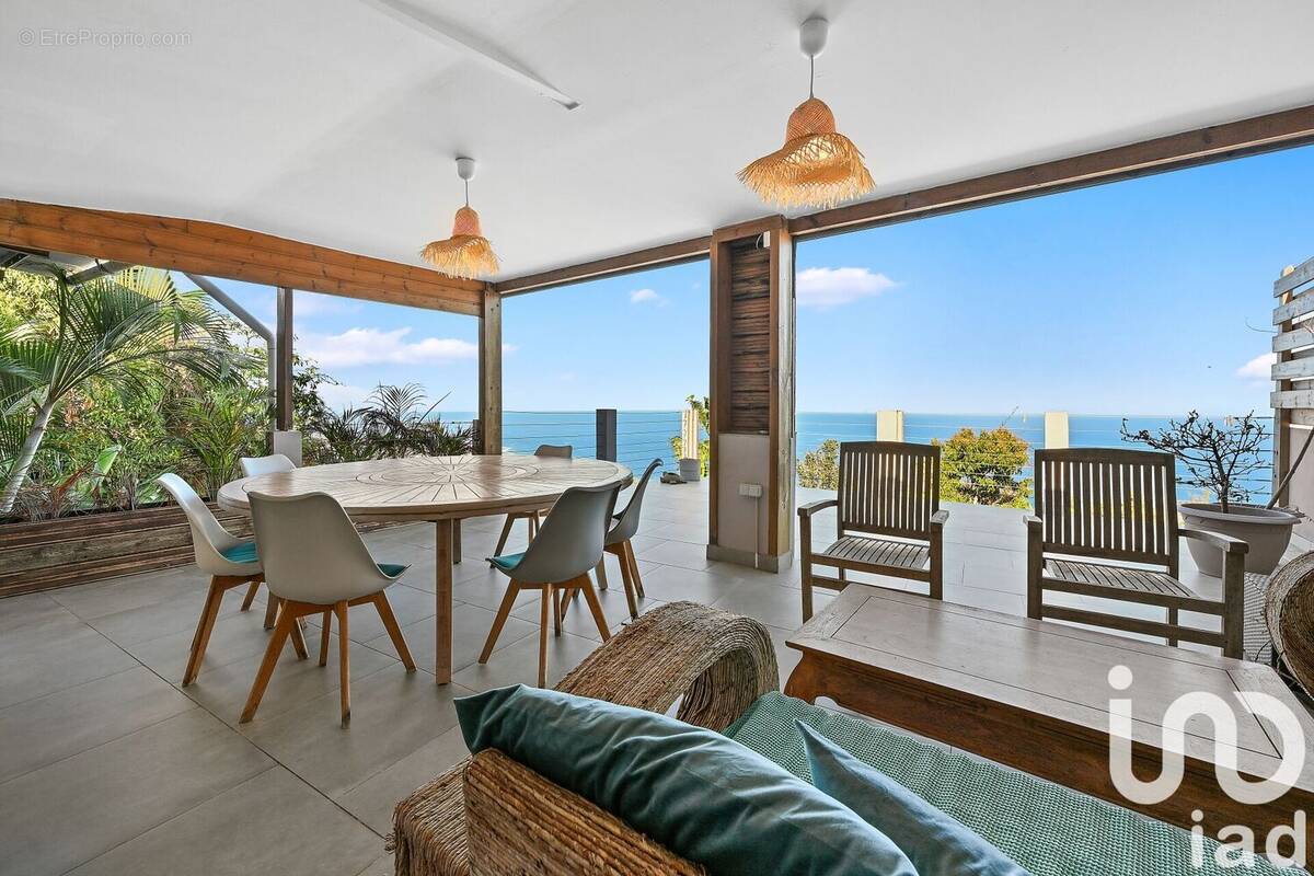 Photo 1 - Maison à SAINT-LEU