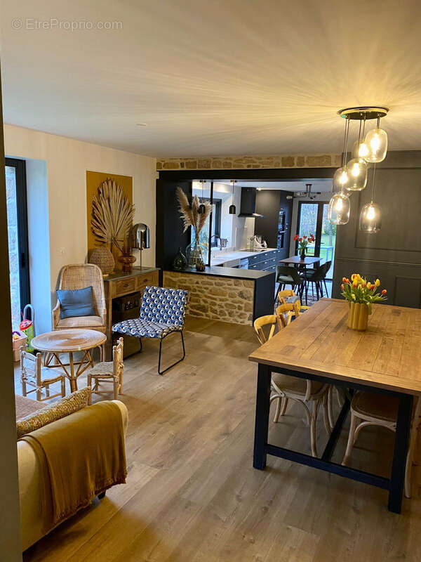 Maison à JULLOUVILLE