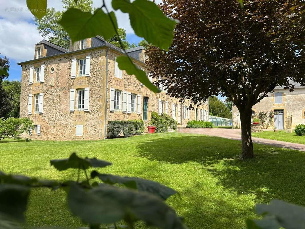 Maison de maitre à vendre 13 pièces LANOUAILLE (24) 2.6 hectares - photo 47