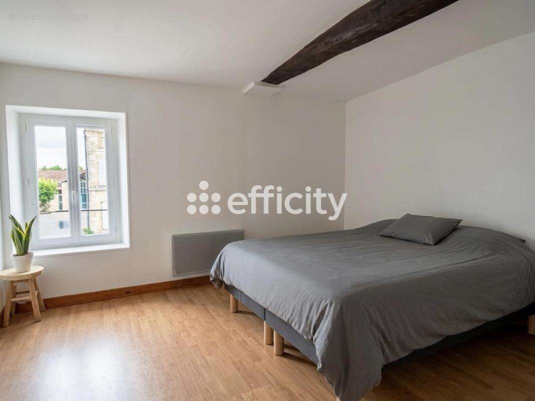 Maison 102 m² à Maille  - photo 6