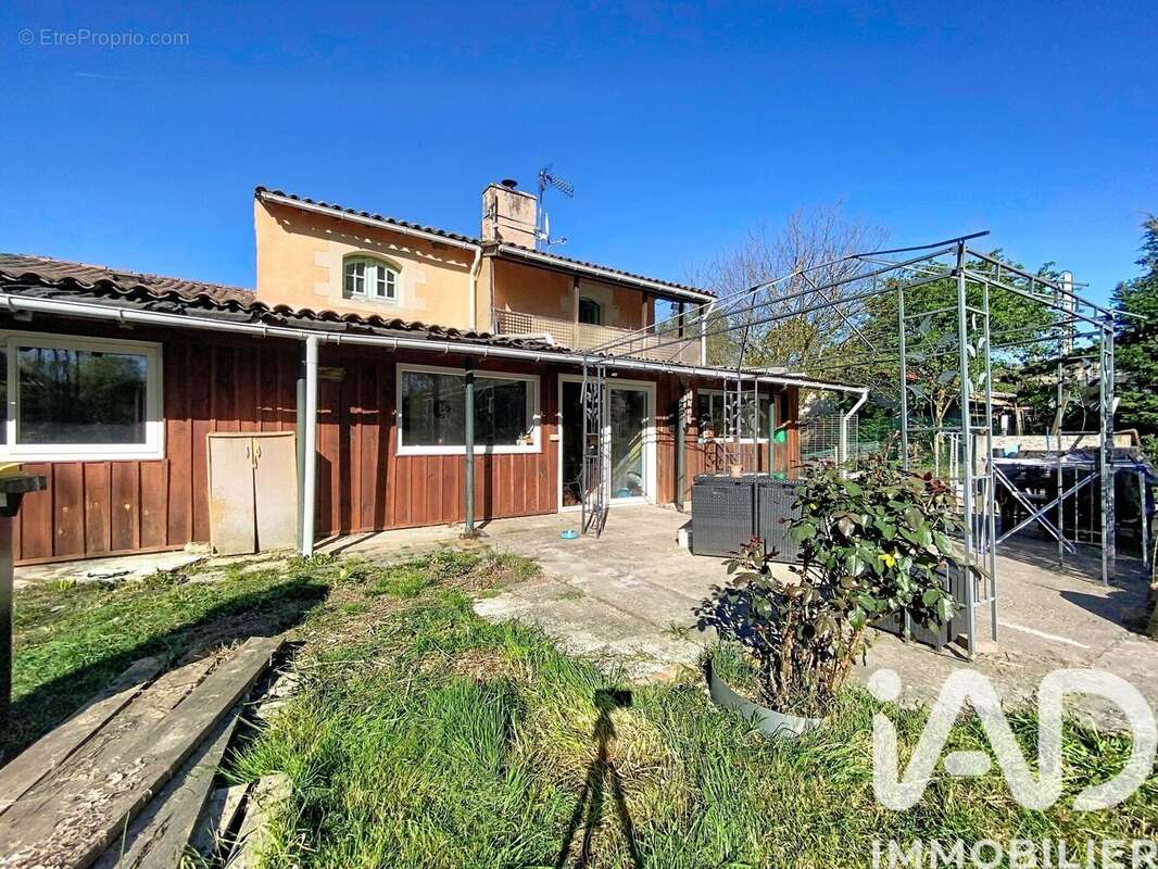 Maison 210 m² à Leogeats  - photo 4