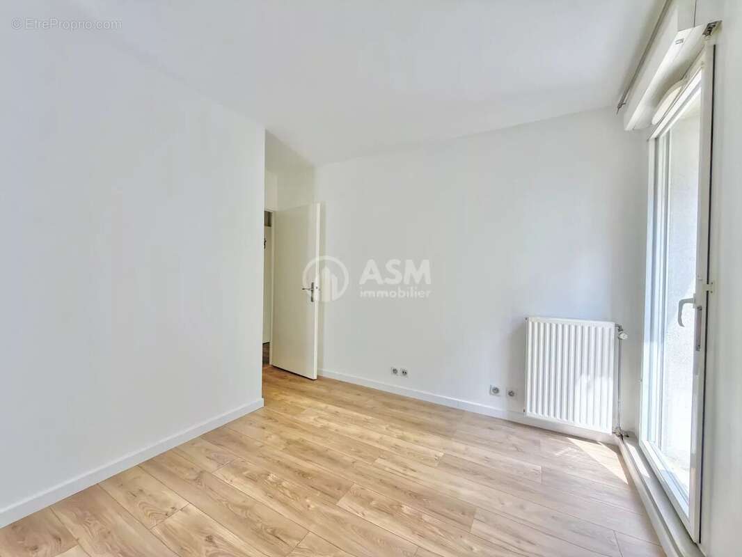 A VENDRE - 3 pièces avec une grande terrasse, cave et Parking - Faubourg de l'arche - photo 18