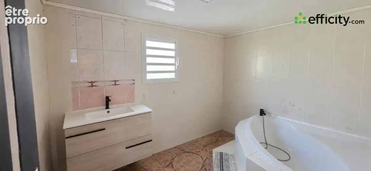 Maison 5 pièces 75 m² à vendre à Salazie (97433) - photo 7