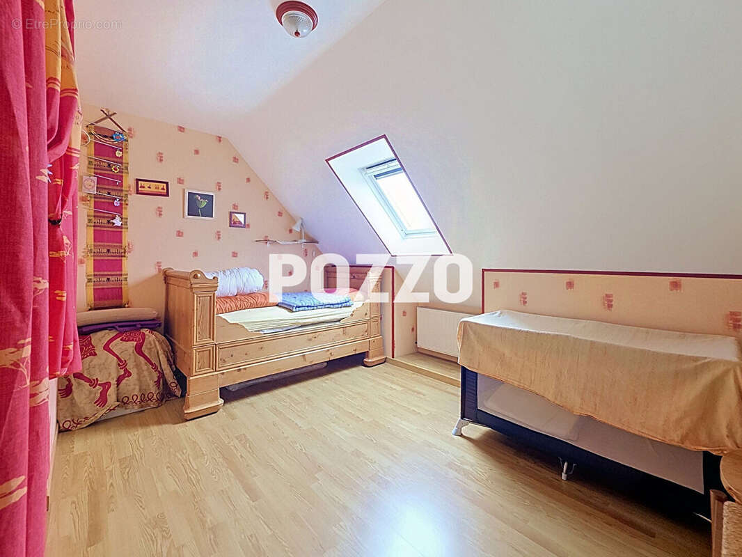 a vendre :Maison  6 chambres à côté de PÉRIERS- à moins de 20 kms de la mer- sous-sol complet - photo 18