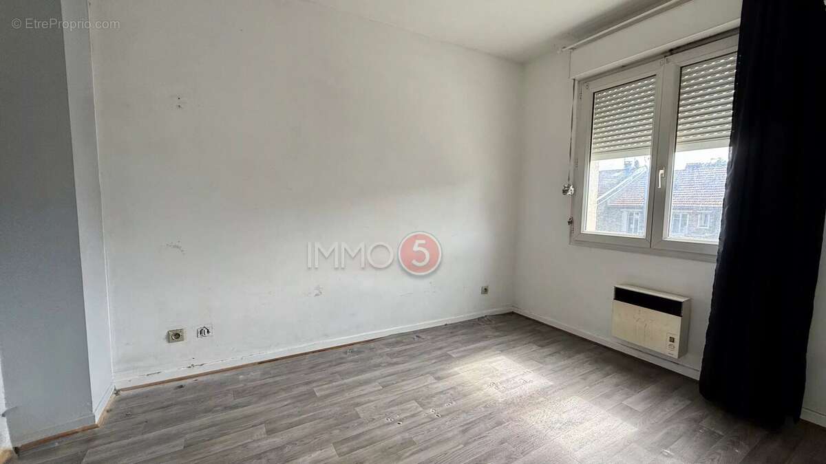 Appartement à LES PAVILLONS-SOUS-BOIS