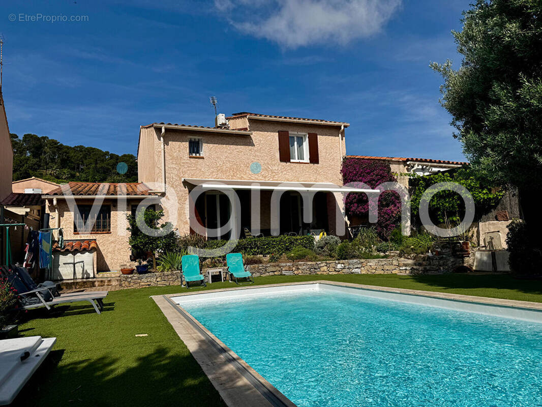Maison à HYERES