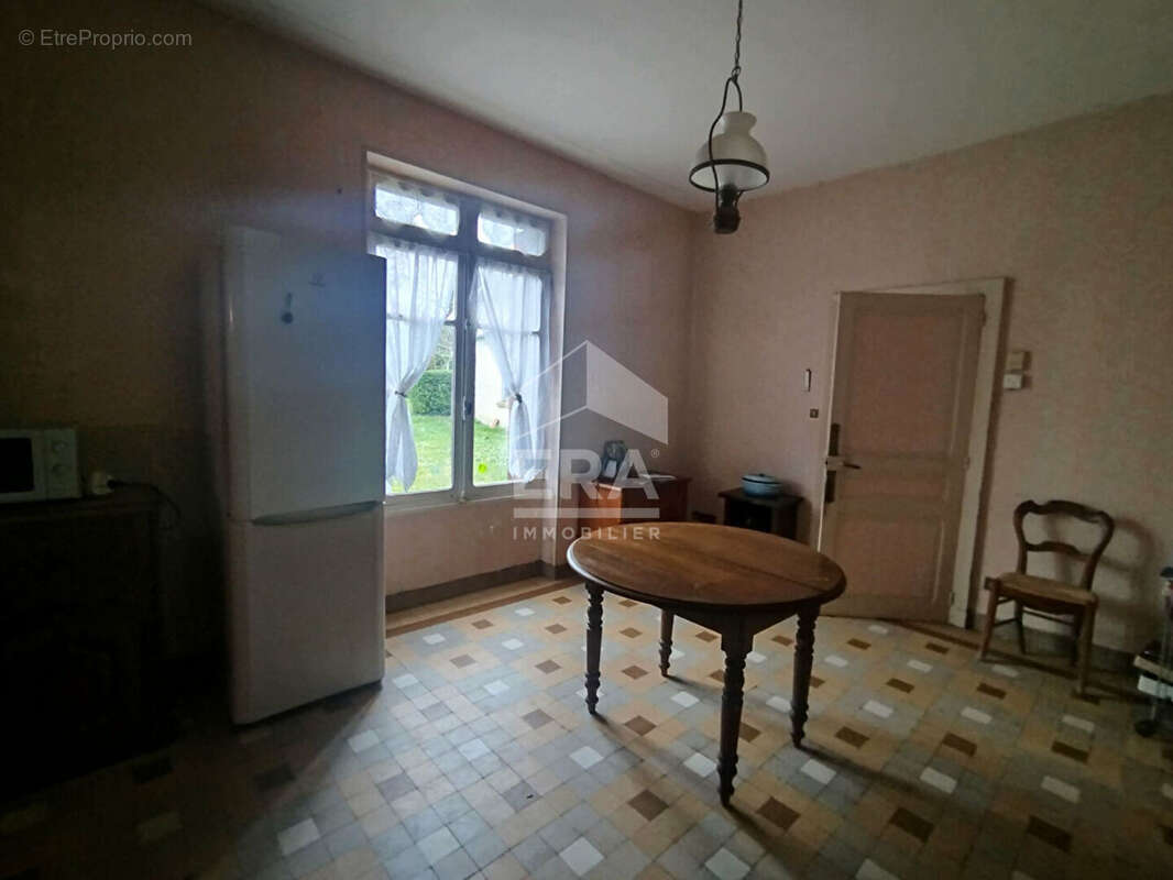Maison à SAINT-JEAN-SAINT-GERMAIN