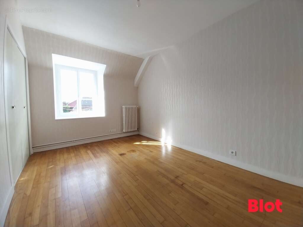 Maison à SAINT-PERE