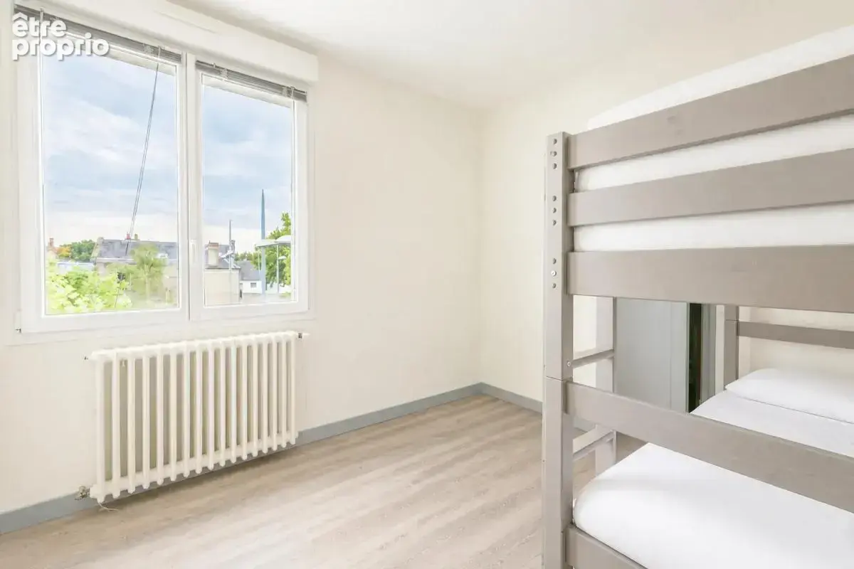 Maison de 8 pièces de 190.27 m² à Saint-Pierre-des-Corps - photo 10