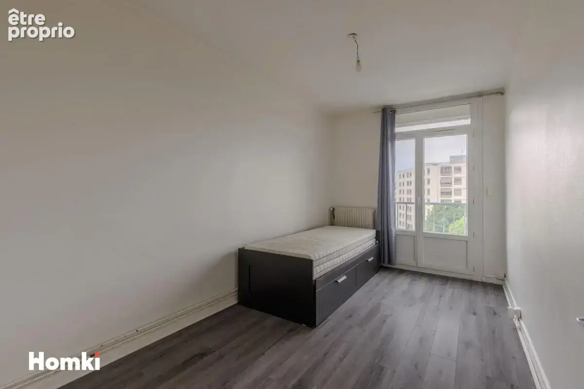 OPPORTUNITÉ – T3 bis de 78 m² avec balcon – Vénissieux Les Marronniers - photo 7