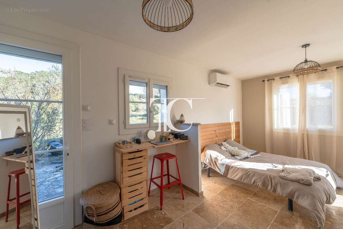 Maison à SAINT-ANDRE-DE-CRUZIERES