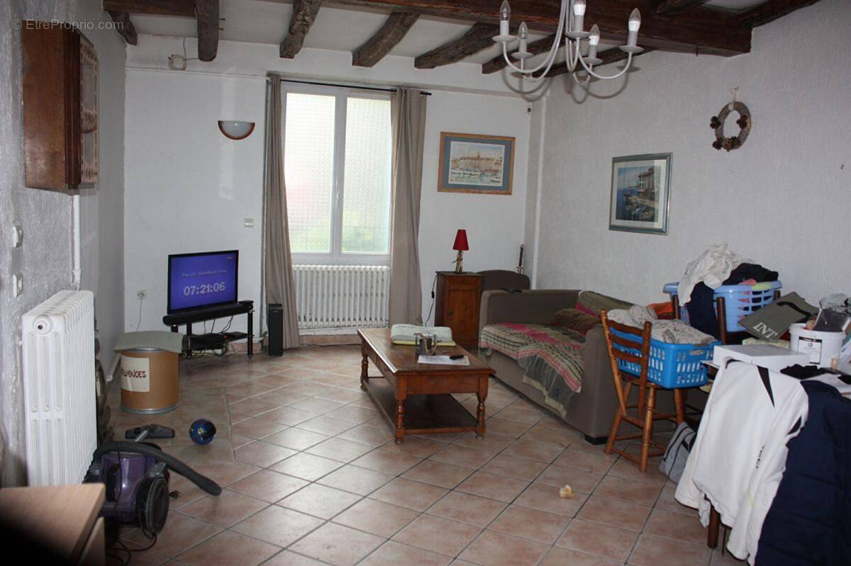 Maison à JANVILLE-SUR-JUINE