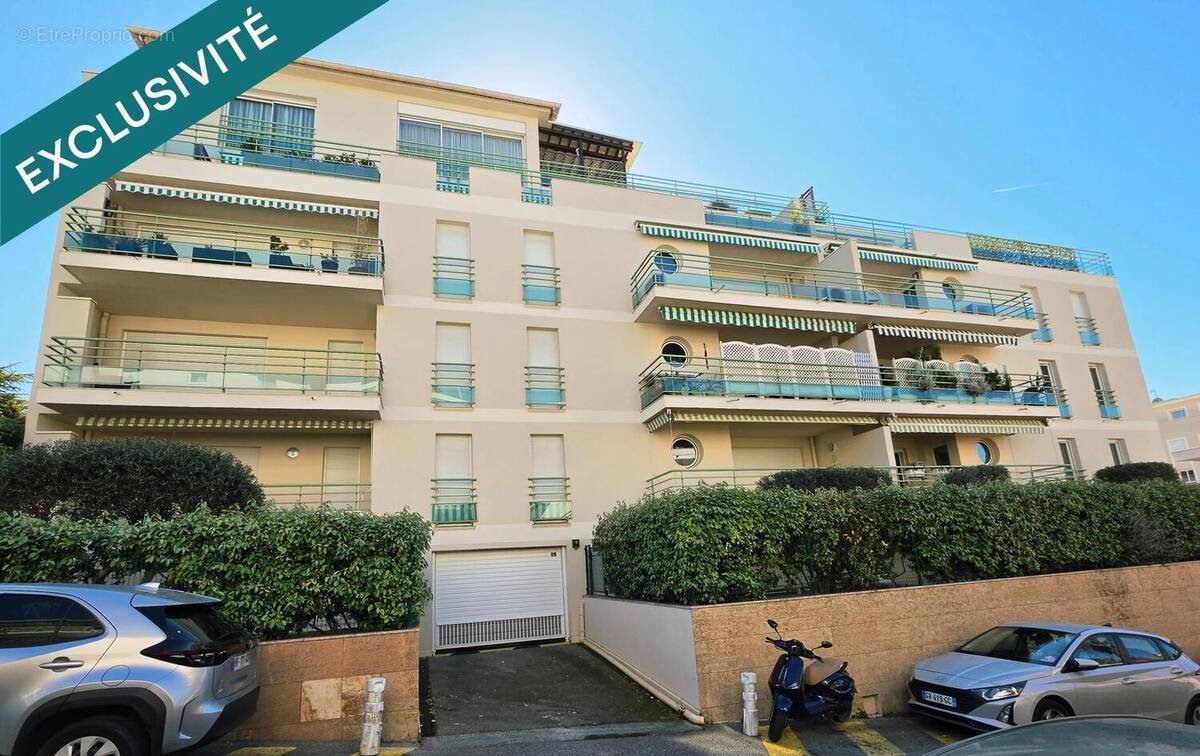 Photo 1 - Appartement à SAINT-RAPHAEL