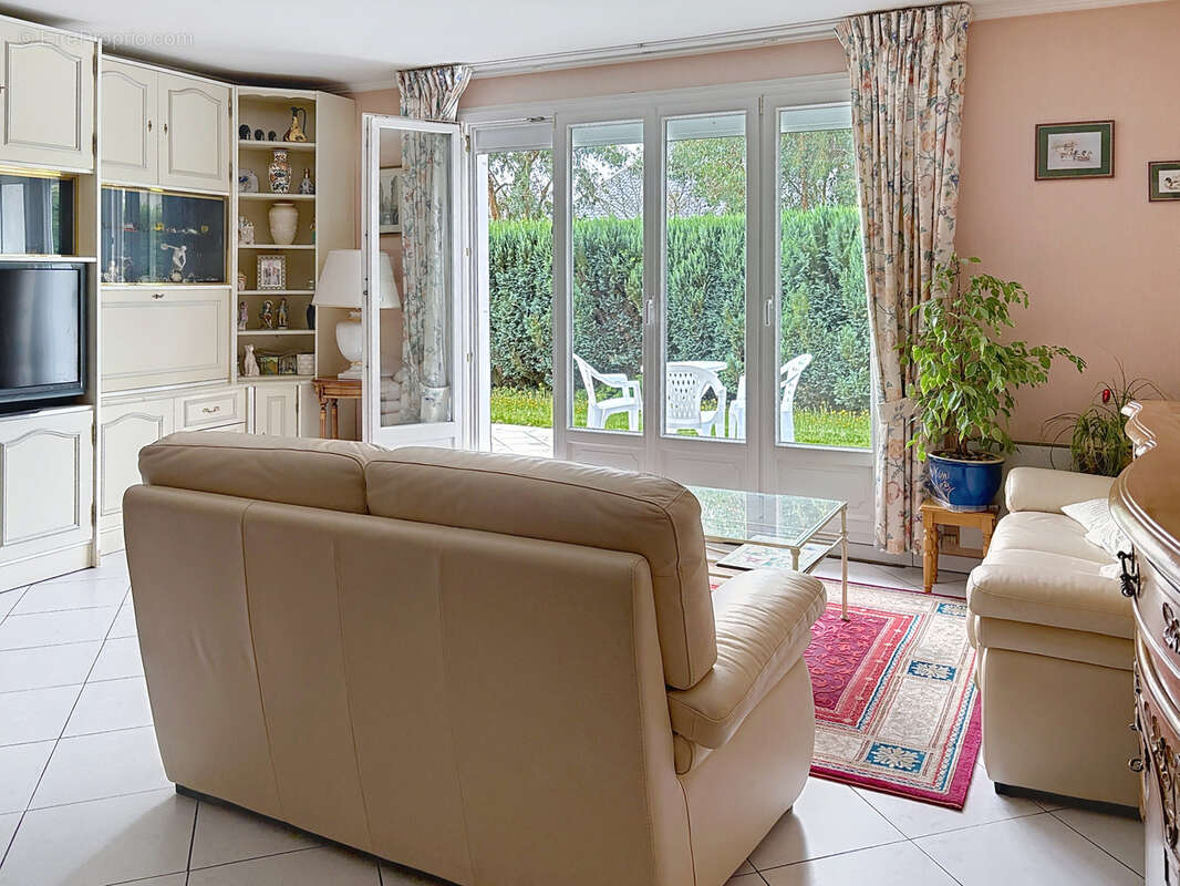 Maison à FRANQUEVILLE-SAINT-PIERRE