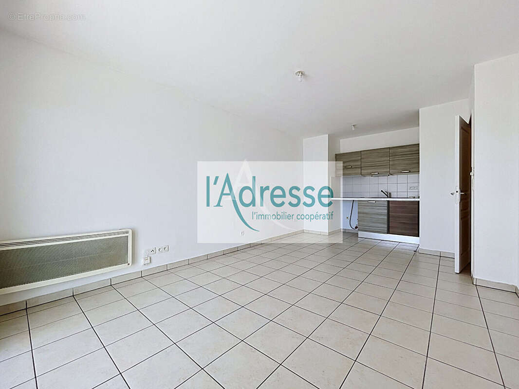 2 pièces Antibes Etage élevé avec 2 parkings sous-sol - photo 3