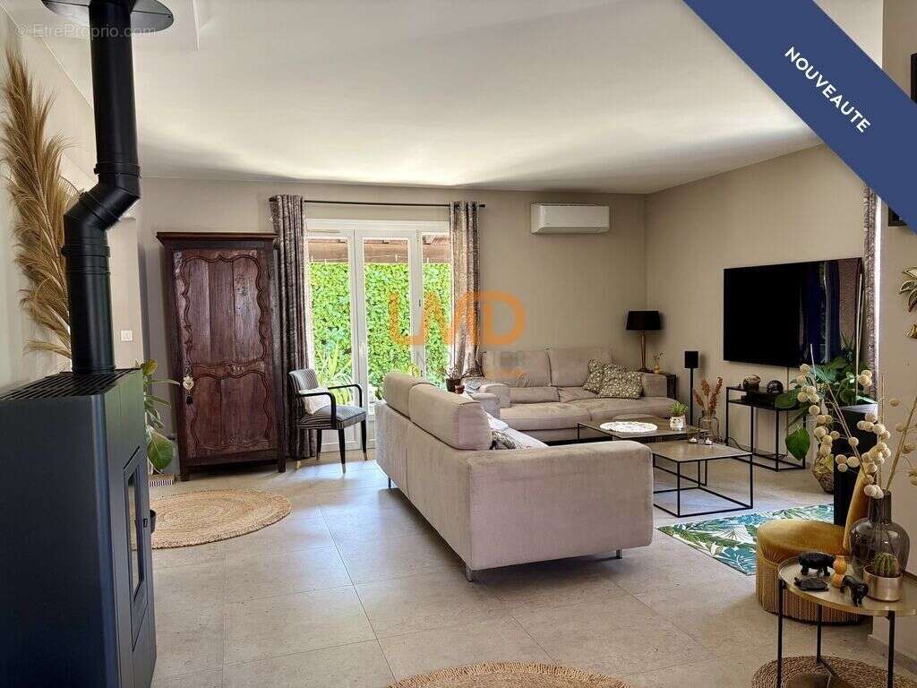 Maison à MILHAUD