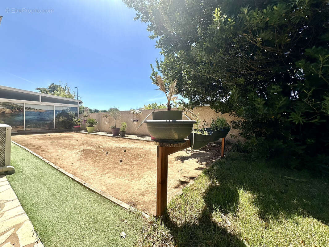Villa d'exception 7 pieces de 192 m2 avec piscine a toit ouvrant a puget-sur-argens - photo 10
