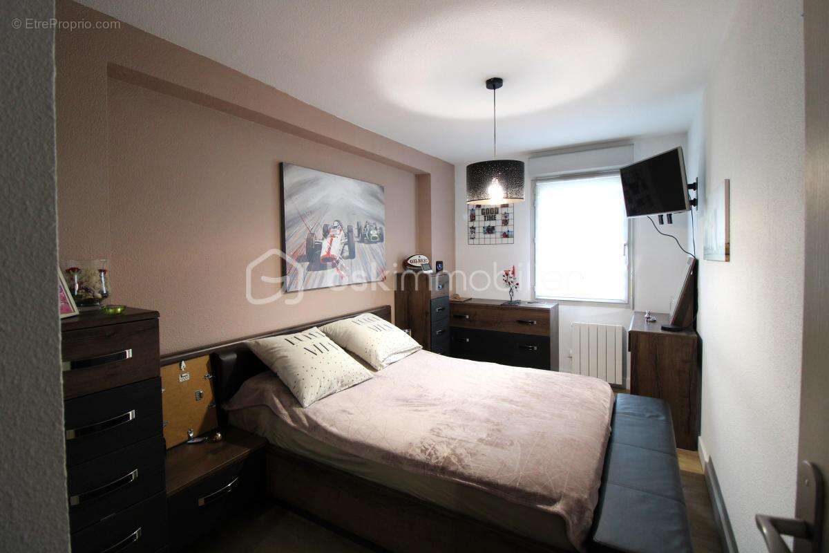 T3 de 63 m² entièrement refait à neuf  / Vue Canal du Midi (Bd de la Marquette) - photo 7