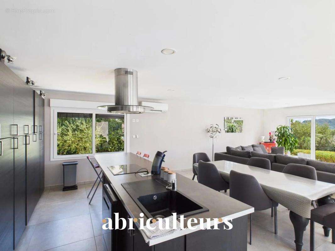 Belle villa contemporaine/vue panoramique en vente à Bagnols-en-Forêt (83600) - photo 6
